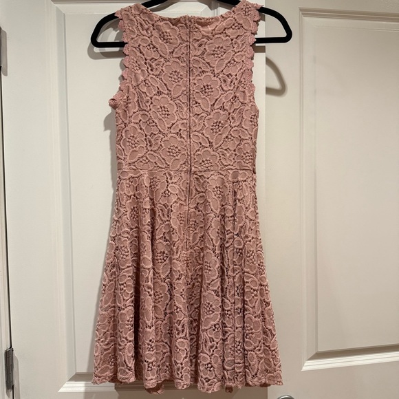 Elegant Pink Lace Dress - Picture 2 of 3